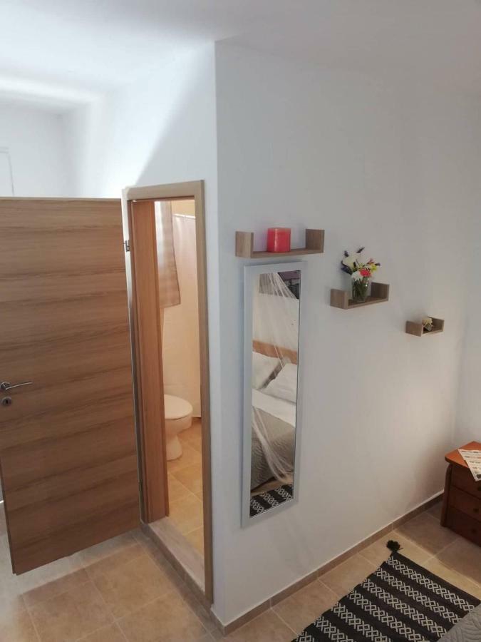 Papas Apartments Moirai Bagian luar foto